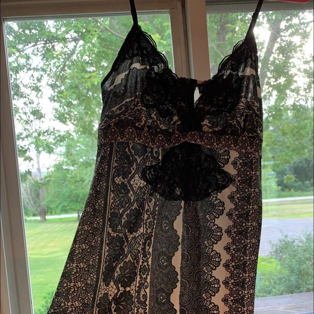 Lace top adjustable straps no flaws made in USA